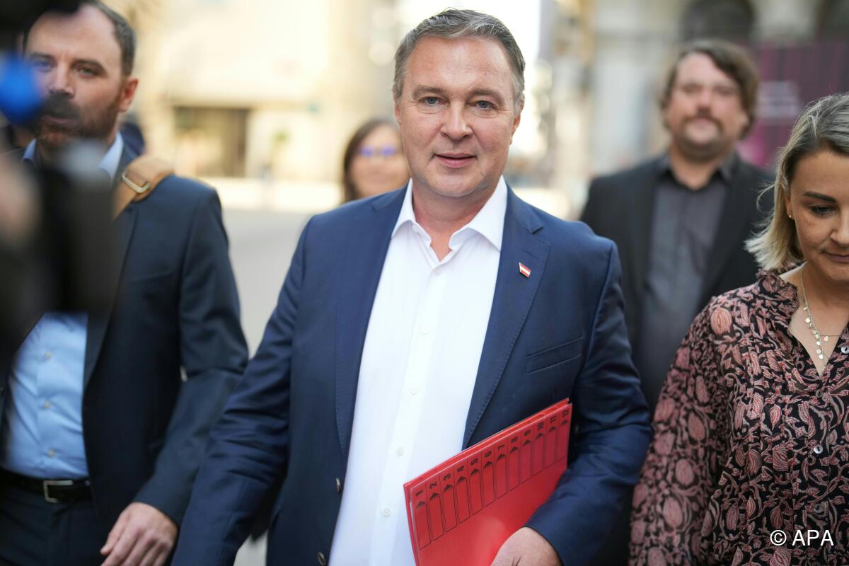 SPÖ-Chef Babler zieht sich Schritt für Schritt zurück