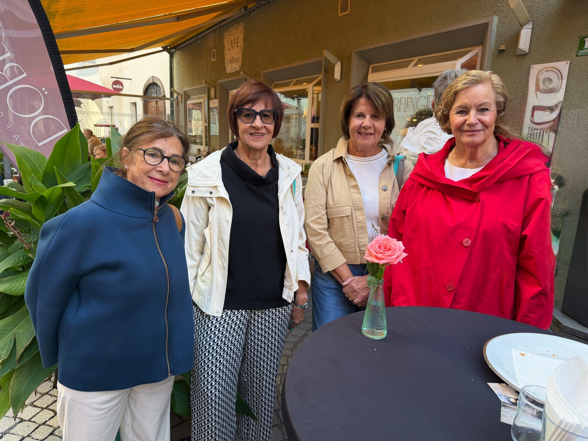 Begeistert. Mirella, Inge, Magdalena und Renate
