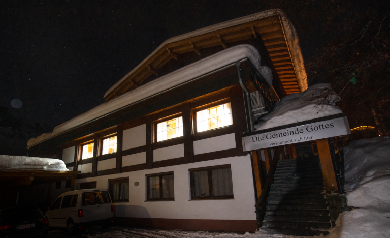 Fundi-Christen im Klostertal weisen Vorwürfe großteils zurück