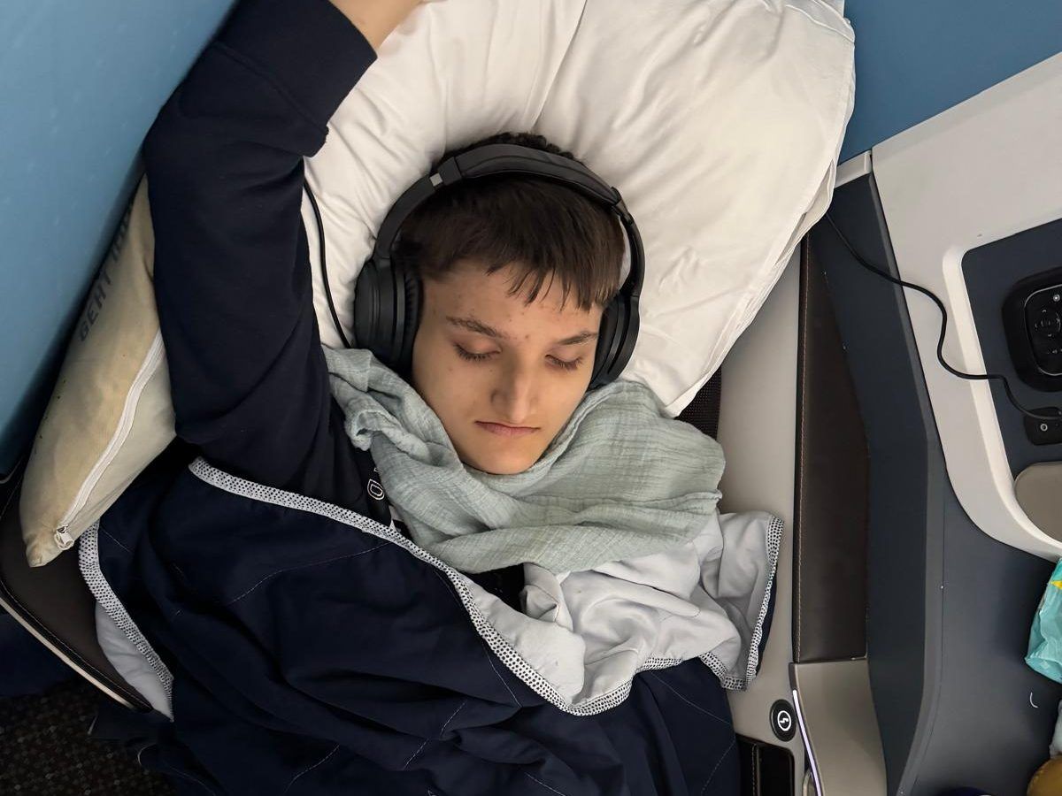 Delfintherapie auf Curaçao: Was sich für NEUE-Patenkind Emilian (15) verändert hat